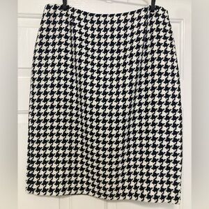 NWOT Dana Buchman Black&White Herringbonecl Print Lined Skirt Size 12